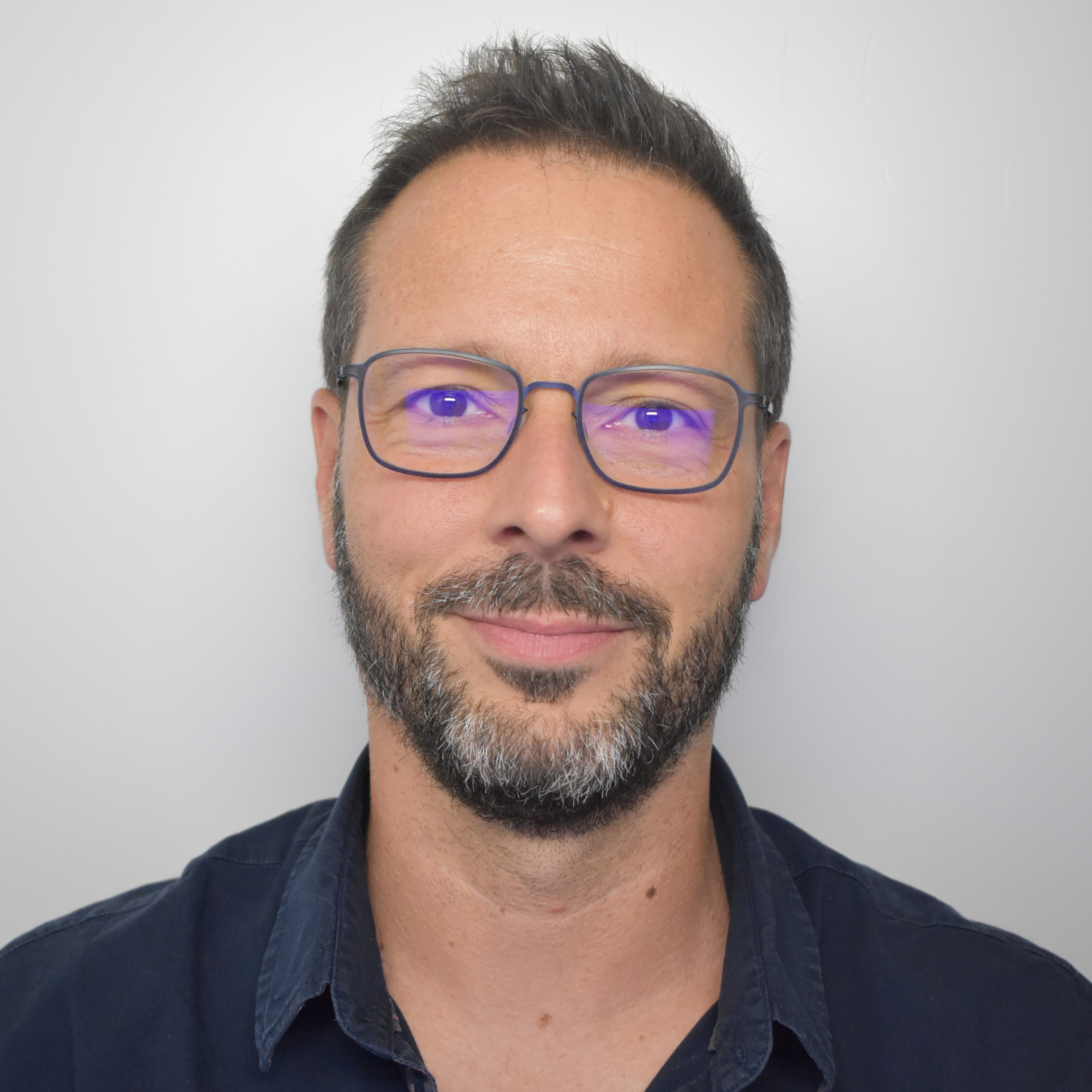 MORA_Damien_user
